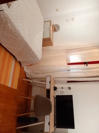 Se alquila habitación por días o semanas