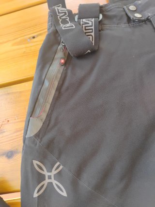 Pantaloni Montura con tiranti