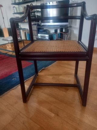 3 Sedie, 1 perfetta e 2 con sedile in rattan da riparare
