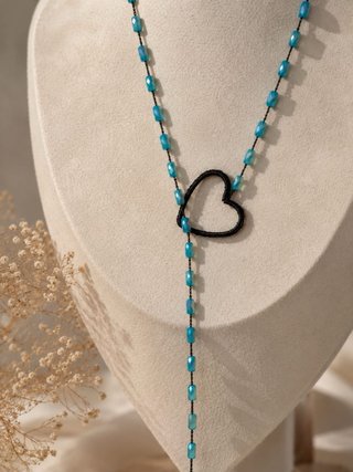 Collana uncinetto cuore nero e cristalli