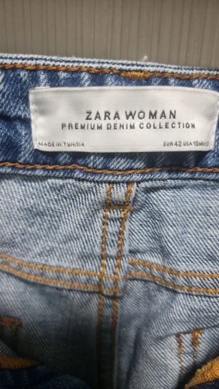 Pantalón vaquero crop azul talla 42