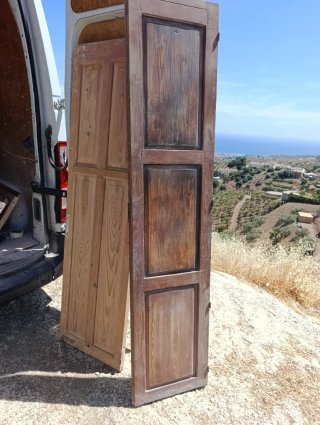 Puerta antigua de madera