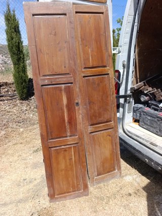 Puerta antigua de madera