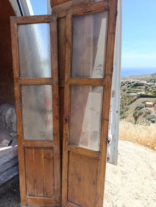 Puerta antigua de madera
