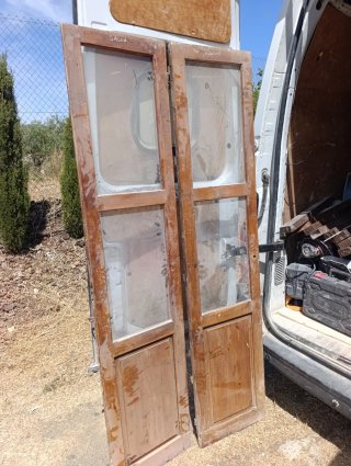 Puerta antigua de madera