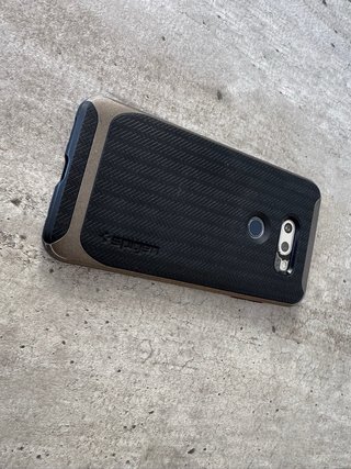 LG V30 con Parte Trasera Transparente en caja orig