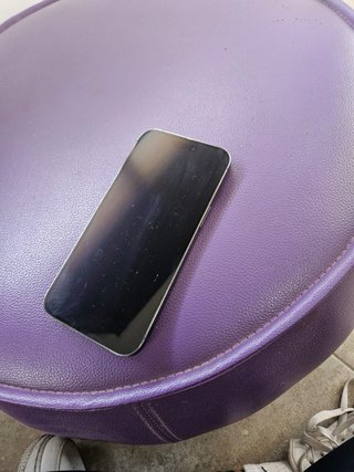 iPhone 14 Pro Max Morado