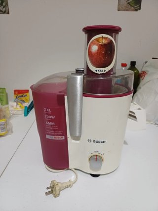 Licuadora Bosch Styline 700W