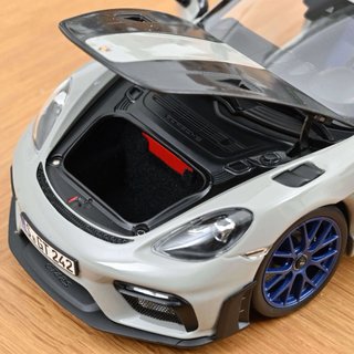 Porsche Cayman GT4 RS Weissach 2023 Gris 1:18