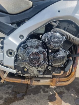 Suzuki GSR600