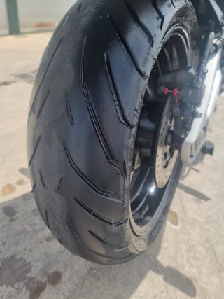 Suzuki GSR600