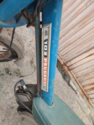 Moto Peugeot 102 Antigua para Restaurar
