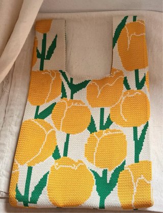 Bolso de mano estilo japonés con diseño de tulipán