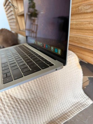 MacBook Air 2019 SEMINUEVO