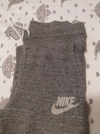 Pantalone sportivo donna Nike grigio