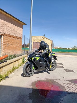 Hyosung GT250R Negra