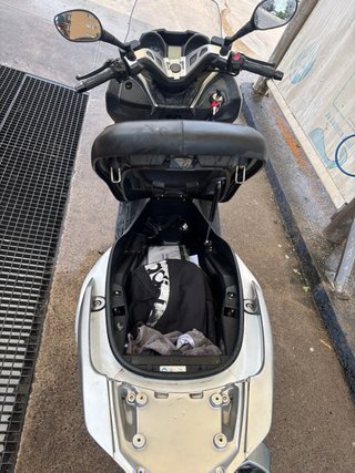 Kawasaki J125 Blanca. MUY BUEN ESTADO. Negociable!