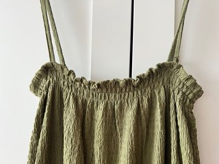 Mono Bershka verde talla S