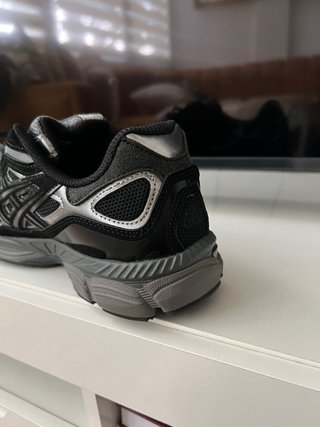 Asics Gel NYC Negro/Gris