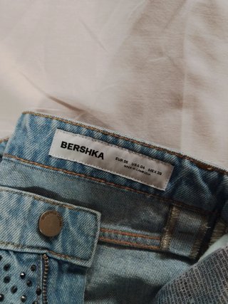 Pantalón vaquero con lentejuelas