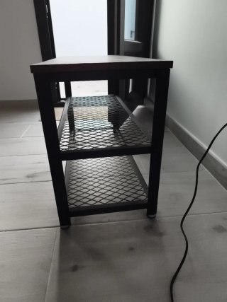 Zapatero metálico y madera