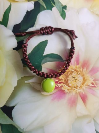 Pulsera hecha a mano