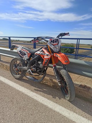 RIEJU MRT PRO 2021 Supermotard Naranja/Blanca