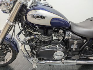 Triumph Speedmaster 900