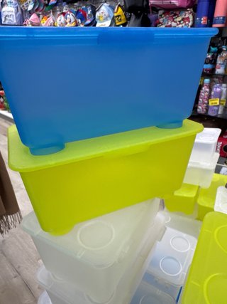 Cajas de plástico con tapa (3 colores