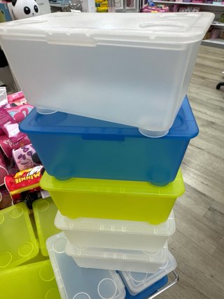 Cajas de plástico con tapa (3 colores
