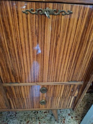 Mueble bar vintage madera y cristal