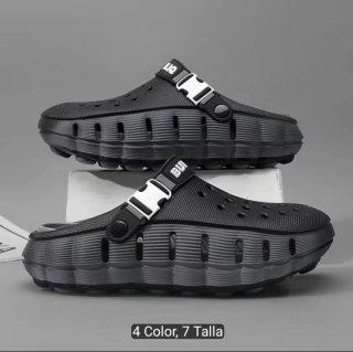 Zapatillas tipo Crocs con estampado