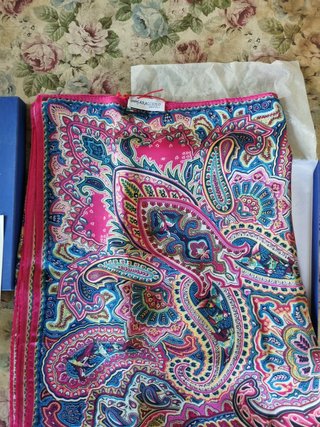 Foulard in seta Caracciolo (Napoli) 186cm x 88cm