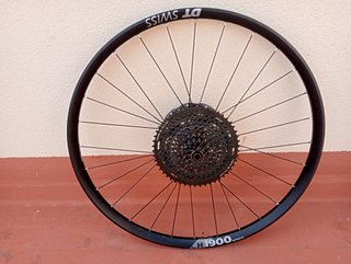 llanta DT Swiss H 1900 27.5 x30 XD, trasera nueva