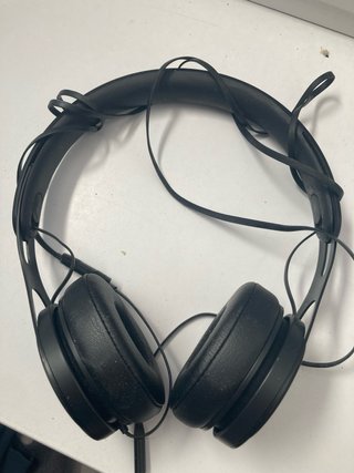 Cascos Beats Negros