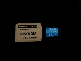 PS Vita 2000 Slim Impecable + Funda + 64GB + Extra