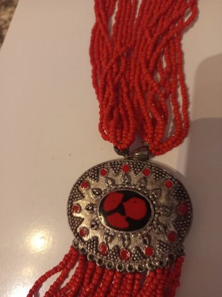 Collana etnica con pendente