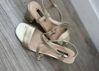 Sandalias Zendra Doradas Talla 38