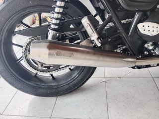 Triumph Street Twin Negra