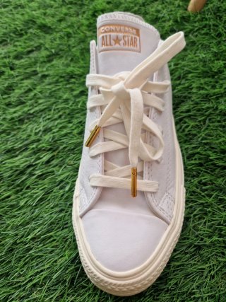 Converse NUEVAS de Piel Blancas Talla 39