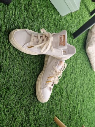 Converse NUEVAS de Piel Blancas Talla 39