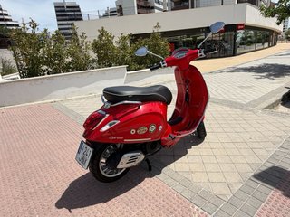 Vespa Sprint 125 ie 3V Roja - 4200km