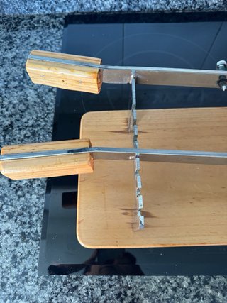 Jamonero de madera y metal