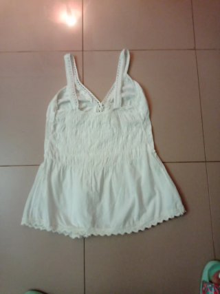 Camiseta Stradivarius verde oliva