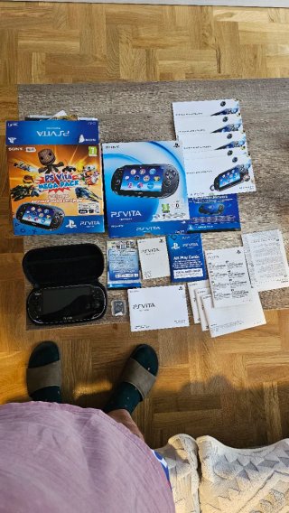 PS Vita Mega Pack 10 Juegos + 8GB
