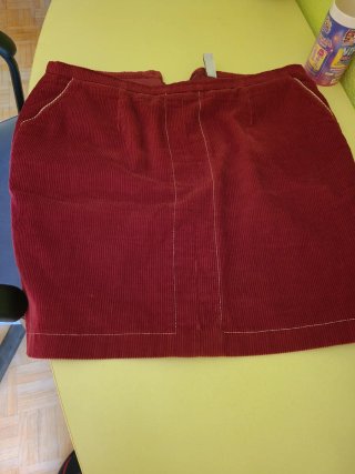 Falda roja pana talla 50