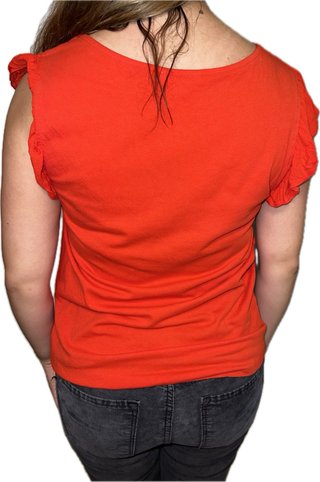 Blusa Roja con Detalles