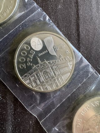Monedas de plata 2000 pesetas y 12€