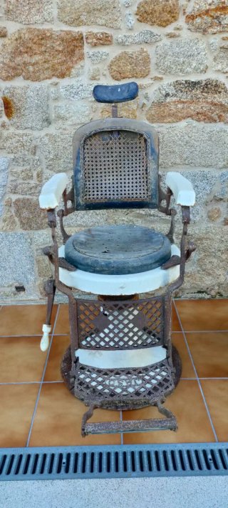 2 Sillones de Barbero Antiguos