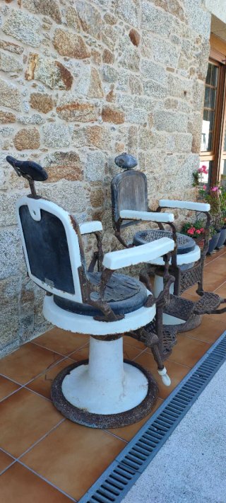 2 Sillones de Barbero Antiguos